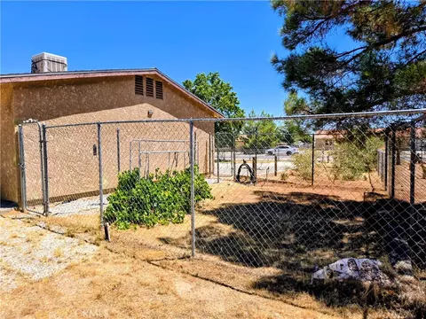 Exterior - 10790 Jamul Rd, Apple Valley, CA 92308 photo 5 of 16