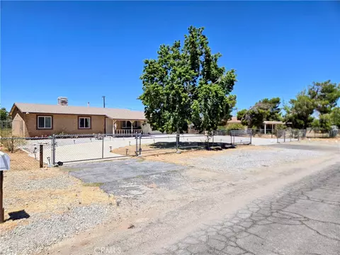 Exterior - 10790 Jamul Rd, Apple Valley, CA 92308 photo 14 of 16