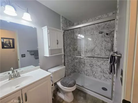 Bath - 10790 Jamul Rd, Apple Valley, CA 92308 photo 1 of 2