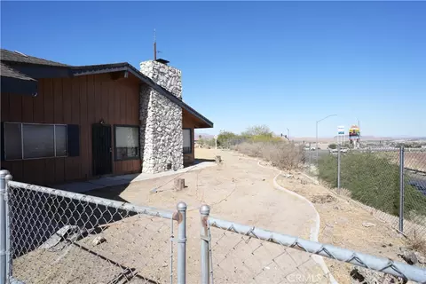 Exterior - 1041 Antelope Ln, Barstow, CA 92311 photo 3 of 5