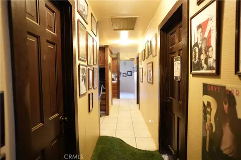 Entry Way - 1041 Antelope Ln, Barstow, CA 92311 photo 1 of 3
