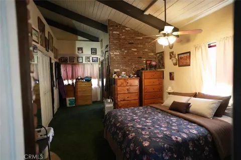 Bedroom - 1041 Antelope Ln, Barstow, CA 92311 photo 3 of 4