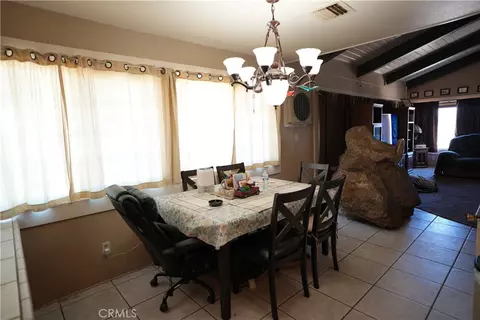 Dining - 1041 Antelope Ln, Barstow, CA 92311 photo 2 of 2