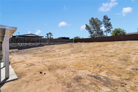 Exterior - 17889 Sycamore, Hesperia, CA 92345 photo 5 of 5