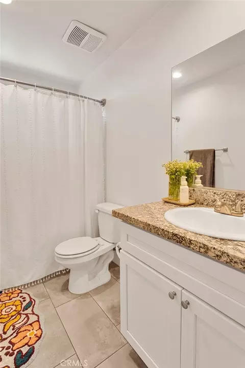 Bath - 17889 Sycamore, Hesperia, CA 92345 photo 4 of 6
