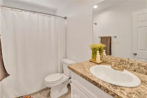 Bath - 17889 Sycamore, Hesperia, CA 92345 photo 3 of 6