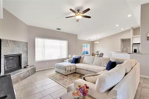 Living - 17889 Sycamore, Hesperia, CA 92345 photo 2 of 2