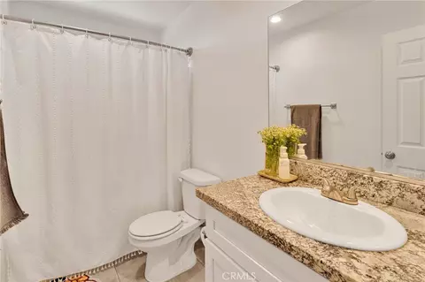 Bath - 17889 Sycamore, Hesperia, CA 92345 photo 3 of 6