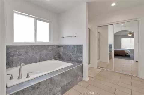 Bath - 17889 Sycamore, Hesperia, CA 92345 photo 1 of 6