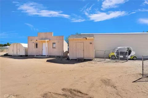 Exterior - 14570 Gayhead, Apple Valley, CA 92307 photo 9 of 14
