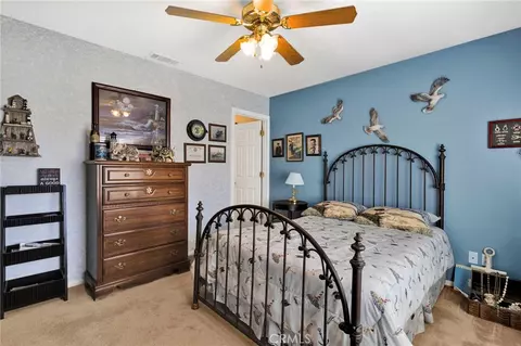 Bedroom - 14570 Gayhead, Apple Valley, CA 92307 photo 2 of 5