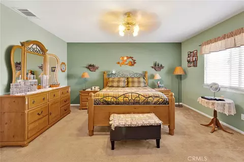 Bedroom - 14570 Gayhead, Apple Valley, CA 92307 photo 1 of 5
