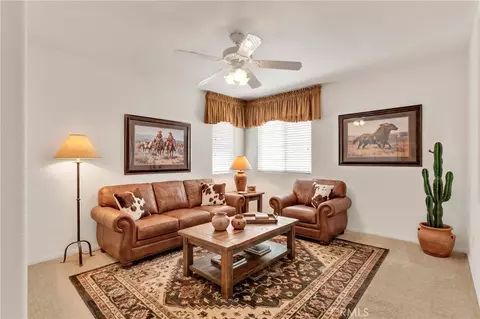 Living - 14570 Gayhead, Apple Valley, CA 92307 photo 2 of 3