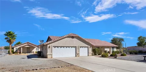 Exterior - 14570 Gayhead, Apple Valley, CA 92307 photo 1 of 12