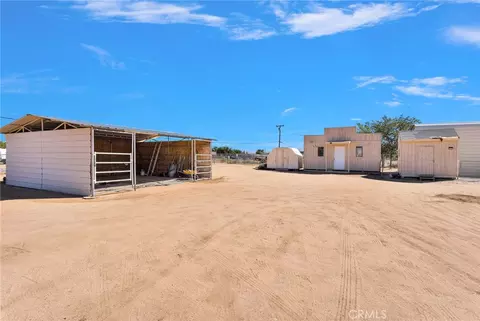 Exterior - 14570 Gayhead, Apple Valley, CA 92307 photo 8 of 12