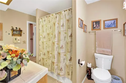 Bath - 14570 Gayhead, Apple Valley, CA 92307 photo 3 of 5