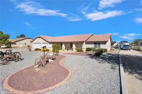 Exterior - 14570 Gayhead, Apple Valley, CA 92307 photo 13 of 14