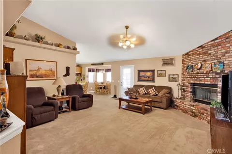 Living - 14570 Gayhead, Apple Valley, CA 92307 photo 1 of 3