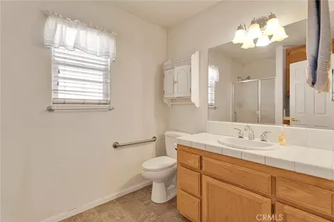 Bath - 14570 Gayhead, Apple Valley, CA 92307 photo 5 of 5