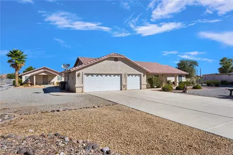 Exterior - 14570 Gayhead, Apple Valley, CA 92307 photo 9 of 12