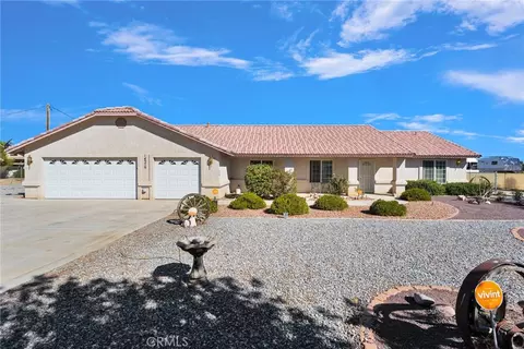 Exterior - 14570 Gayhead, Apple Valley, CA 92307 photo 10 of 12
