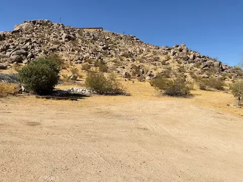 Exterior - 24335 Chuckawalla Rd, Apple Valley, CA 92307 photo 10 of 12