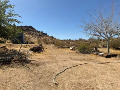 Exterior - 24335 Chuckawalla Rd, Apple Valley, CA 92307 photo 12 of 12