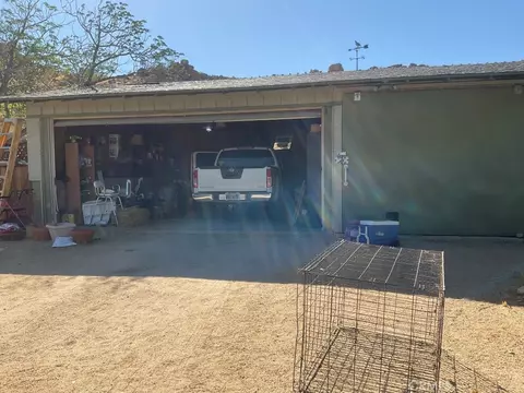 Exterior - 24335 Chuckawalla Rd, Apple Valley, CA 92307 photo 4 of 12