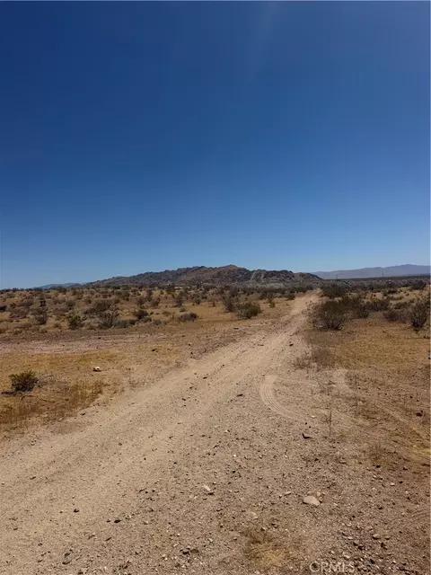 39 Leaping Lizard Ln, Apple Valley, CA 92307 photo 7