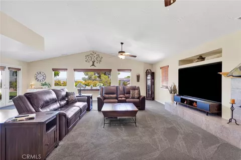 Living - 12638 Remington Rd, Apple Valley, CA 92308 photo 2 of 3