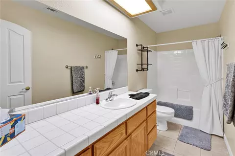 Bath - 12638 Remington Rd, Apple Valley, CA 92308 photo 7 of 7