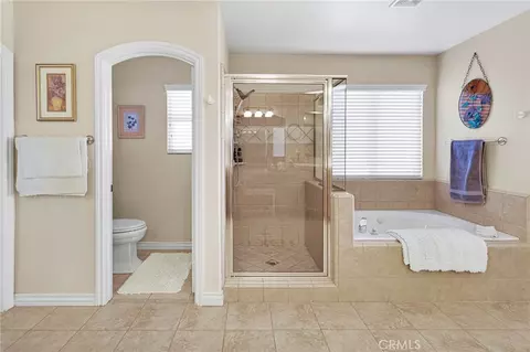 Bath - 12638 Remington Rd, Apple Valley, CA 92308 photo 3 of 7