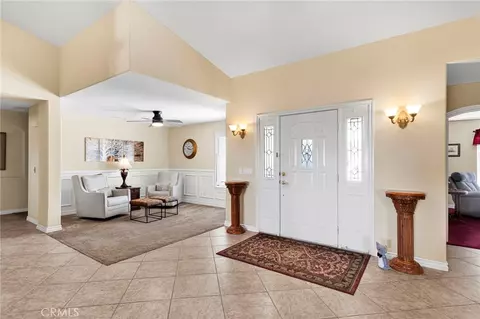 Entry Way - 12638 Remington Rd, Apple Valley, CA 92308 photo 2 of 5