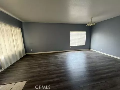 Living - 13178 Pacific Ter, Victorville, CA 92392 photo 4 of 10