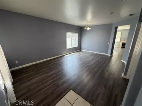 Living - 13178 Pacific Ter, Victorville, CA 92392 photo 2 of 10