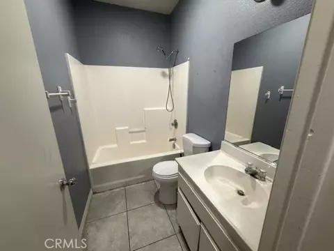 Bath - 13178 Pacific Ter, Victorville, CA 92392 photo 2 of 2