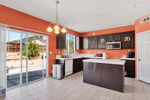 Kitchen - 13896 Nettle, Hesperia, CA 92344 photo 2 of 3