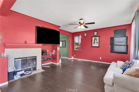 Living - 13896 Nettle, Hesperia, CA 92344 photo 3 of 5