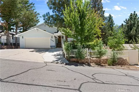 Exterior - 1025 Rivera, Wrightwood, CA 92397 photo 3 of 14