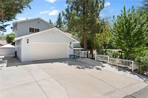 Exterior - 1025 Rivera, Wrightwood, CA 92397 photo 4 of 14