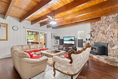 Living - 1025 Rivera, Wrightwood, CA 92397 photo 2 of 3
