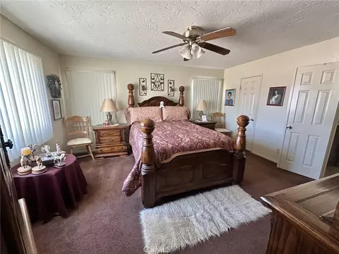 Bedroom - 22122 Goshute, Apple Valley, CA 92307 photo 2 of 2