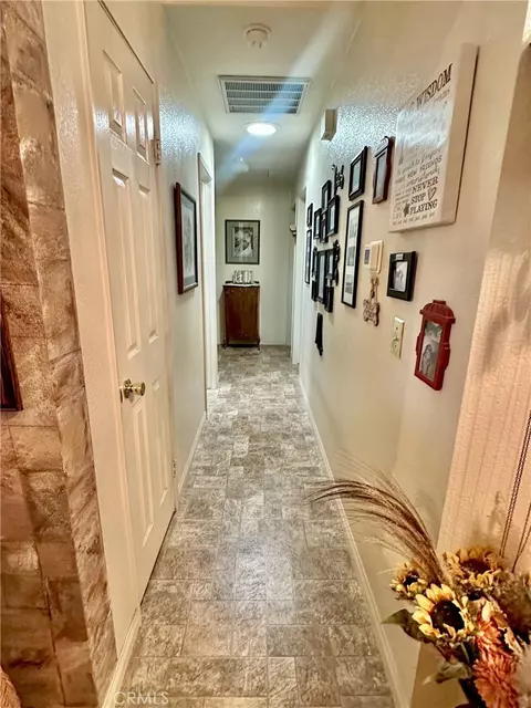 Entry Way - 22122 Goshute, Apple Valley, CA 92307 photo 7 of 7