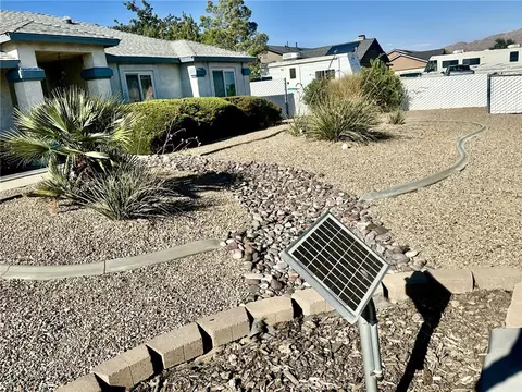 Exterior - 22122 Goshute, Apple Valley, CA 92307 photo 2 of 4