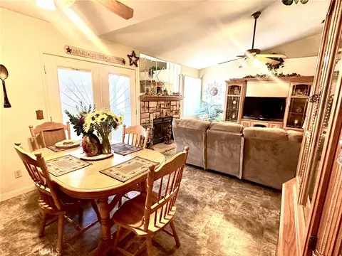 Dining - 22122 Goshute, Apple Valley, CA 92307 photo 1 of 1