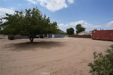 Exterior - 11385 Shahaptain Rd, Hesperia, CA 92345 photo 8 of 10