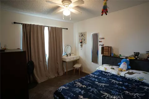 Bedroom - 11385 Shahaptain Rd, Hesperia, CA 92345 photo 6 of 6