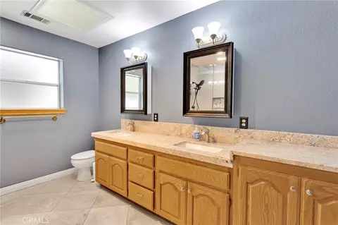 Bath - 26644 Timberline, Wrightwood, CA 92397 photo 4 of 8