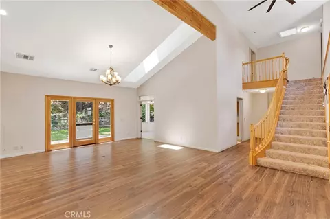 Living - 26644 Timberline, Wrightwood, CA 92397 photo 5 of 10