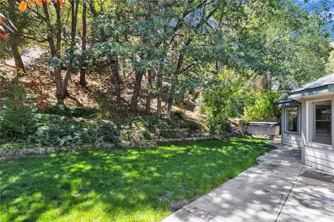 Exterior - 26644 Timberline, Wrightwood, CA 92397 photo 5 of 10